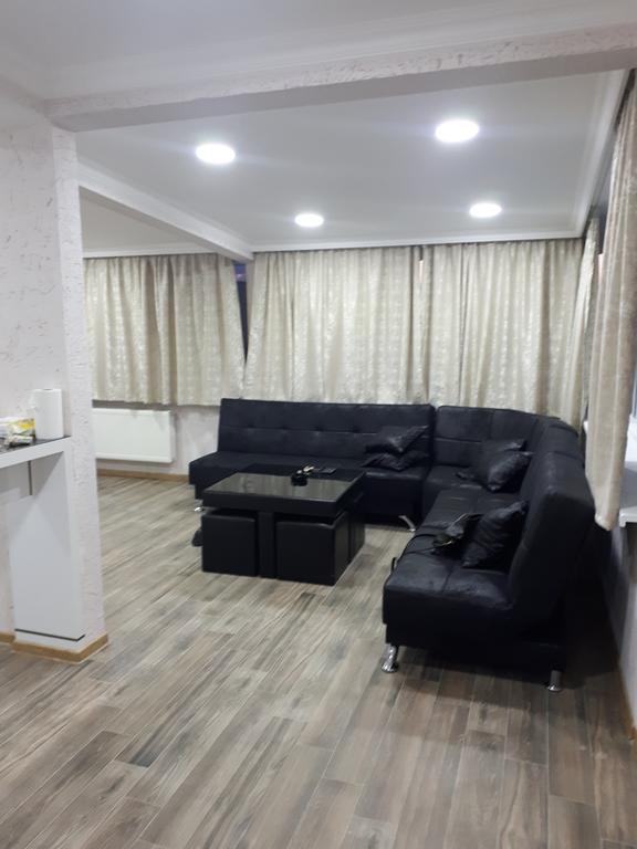 The Ideal Penthouse Тбілісі Екстер'єр фото